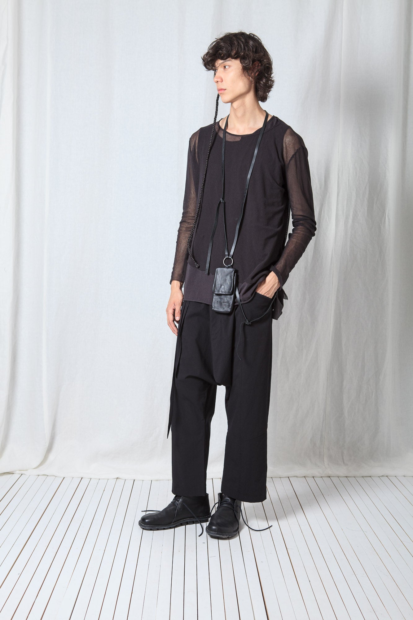 Double Strapped Mobile Bag_Leather