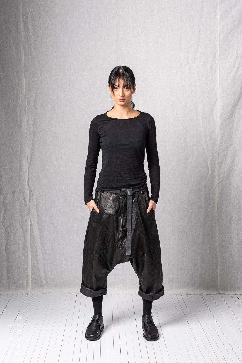 Hang Loose Trousers Extra Long_Leather