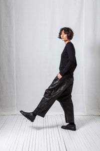 Hang Loose Trousers Extra Long_Leather