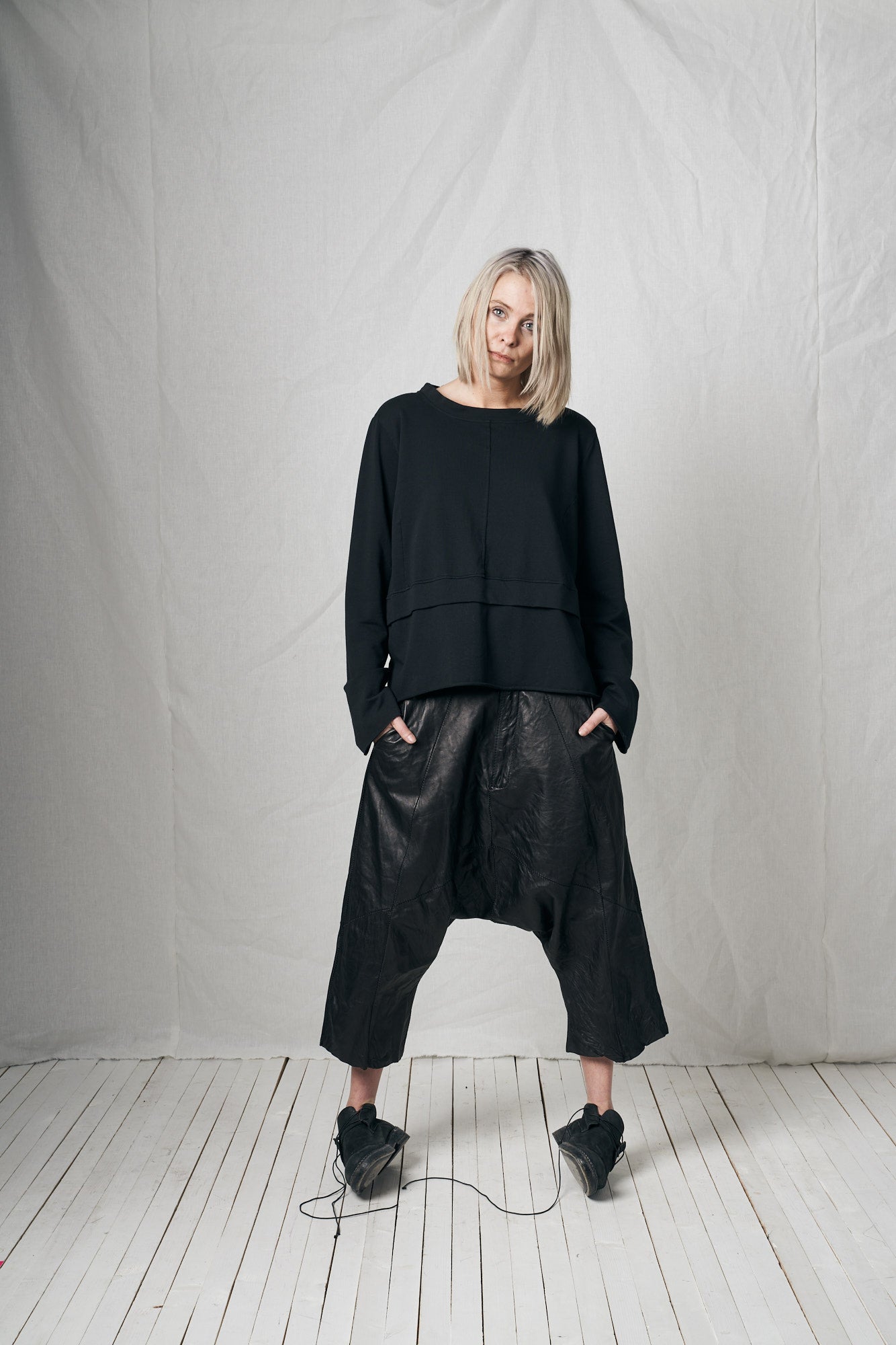 Hang Loose Trousers_Leather