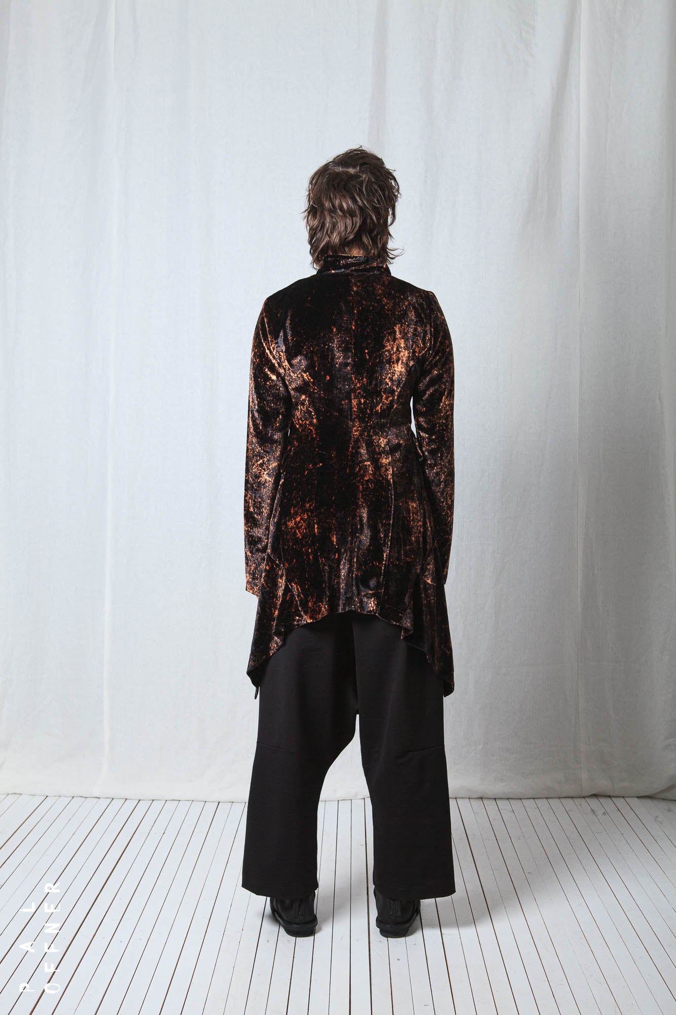 Penguin Coat_Fluid Velvet